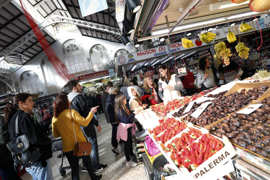 Fotos: La Navidad rescata los mercados de Valencia