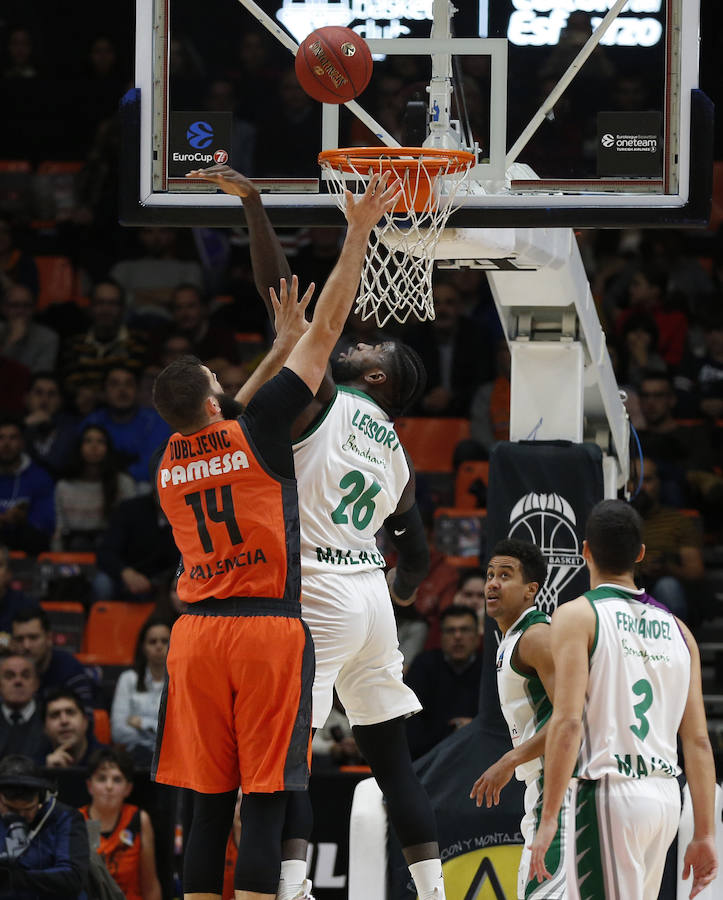 Estas son las imágenes que deja el primer partido del Top16 de EuroCup en la Fonteta. La victoria ha sido para el conjunto taronja por 85-74