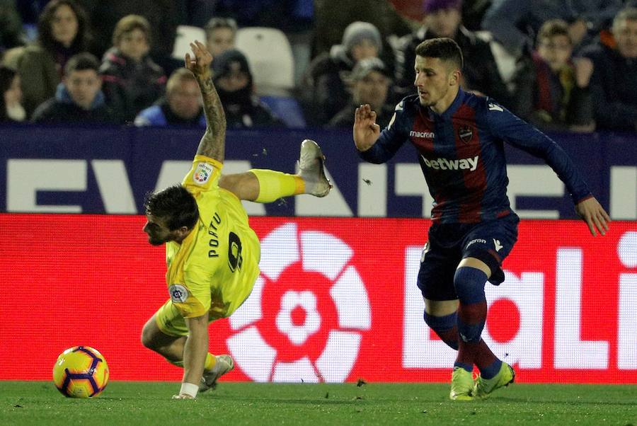 Estas son las imágenes que deja el paso de la jornada 18 de LaLiga por el Ciutat de València