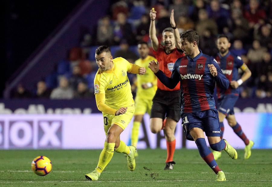 Estas son las imágenes que deja el paso de la jornada 18 de LaLiga por el Ciutat de València