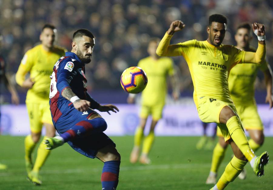 Estas son las imágenes que deja el paso de la jornada 18 de LaLiga por el Ciutat de València