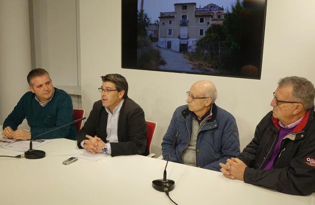 El alcalde hace público el acuerdo alcanzado con la familia propietaria del edificio que para su adquisición. 