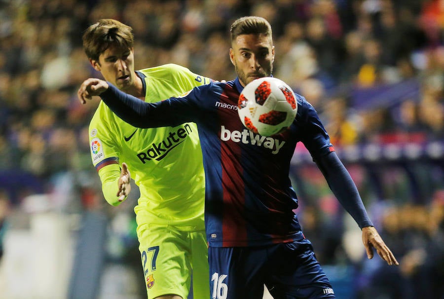 Estas son las imágenes que deja el partido de ida de octavos en el Ciutat de València