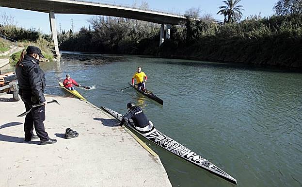 Búsqueda del piragüista.