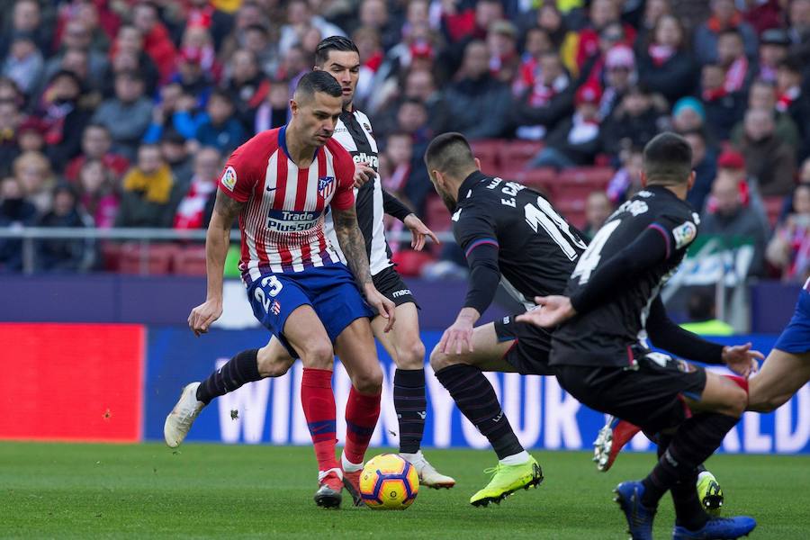 El partido de la jornada 19 de LaLiga en el Wanda Metropolitano deja estas imágenes de las mejores jugadas