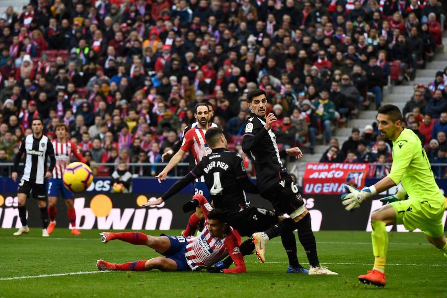 El partido de la jornada 19 de LaLiga en el Wanda Metropolitano deja estas imágenes de las mejores jugadas