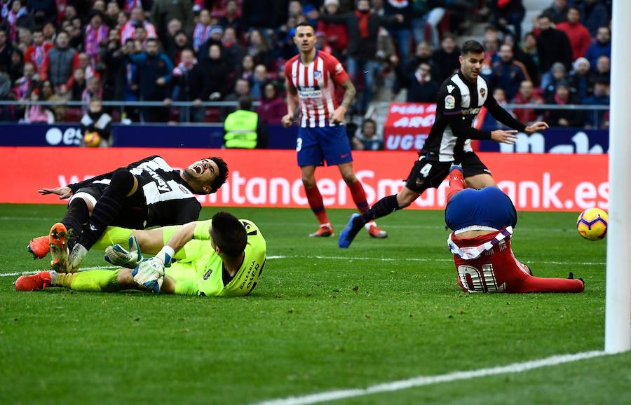 El partido de la jornada 19 de LaLiga en el Wanda Metropolitano deja estas imágenes de las mejores jugadas