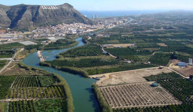 El trasvase del Júcar al Vinalopó en su tramo inicial en Cullera. 