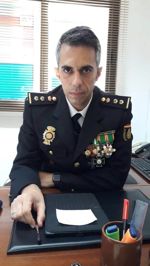 Alberto Carba González, nuevo comisario de la Policía Nacional en Alzira-Algemesí. 