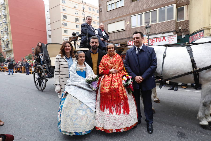 La calle Sagunto acoge un año más el tradicional acto que reúne a decenas especies de animales