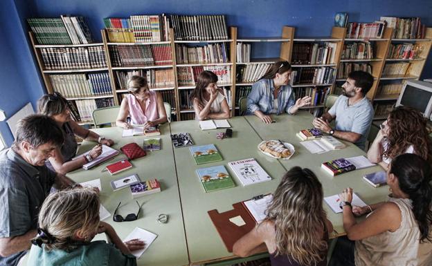 Arranca el primer club de lectura de novela negra de las bibliotecas municipales de Valencia