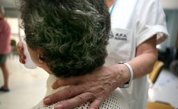 Investigadores de UPV crean una herramienta no invasiva que ayudará a diagnosticar el alzhéimer en fases más tempranas