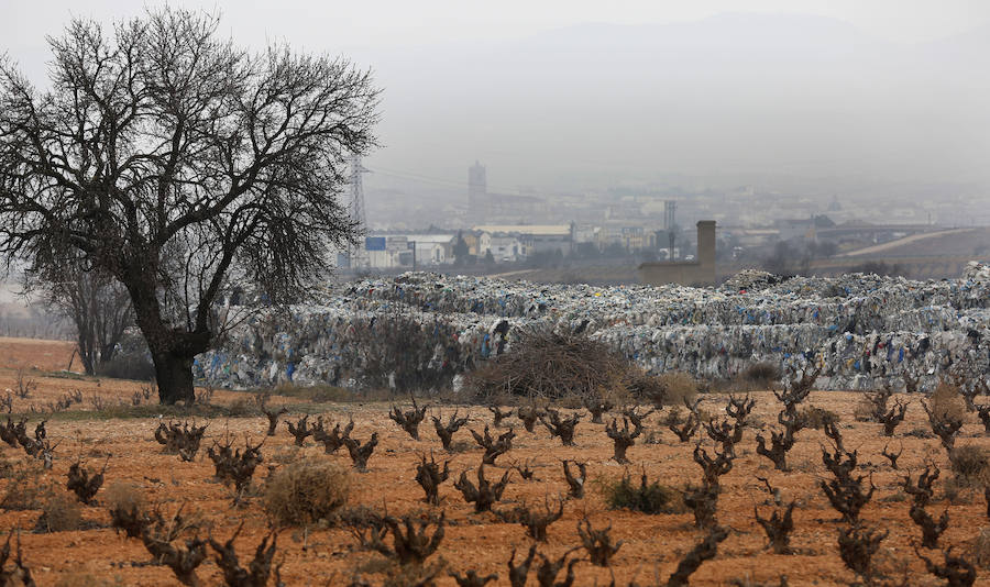 Fotos: Fotos de la planta que almacena 43.000 toneladas de residuos en Utiel