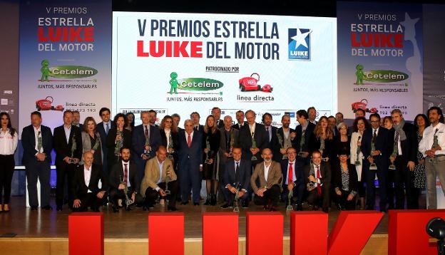 Foto de los premiados al final de la gala.
