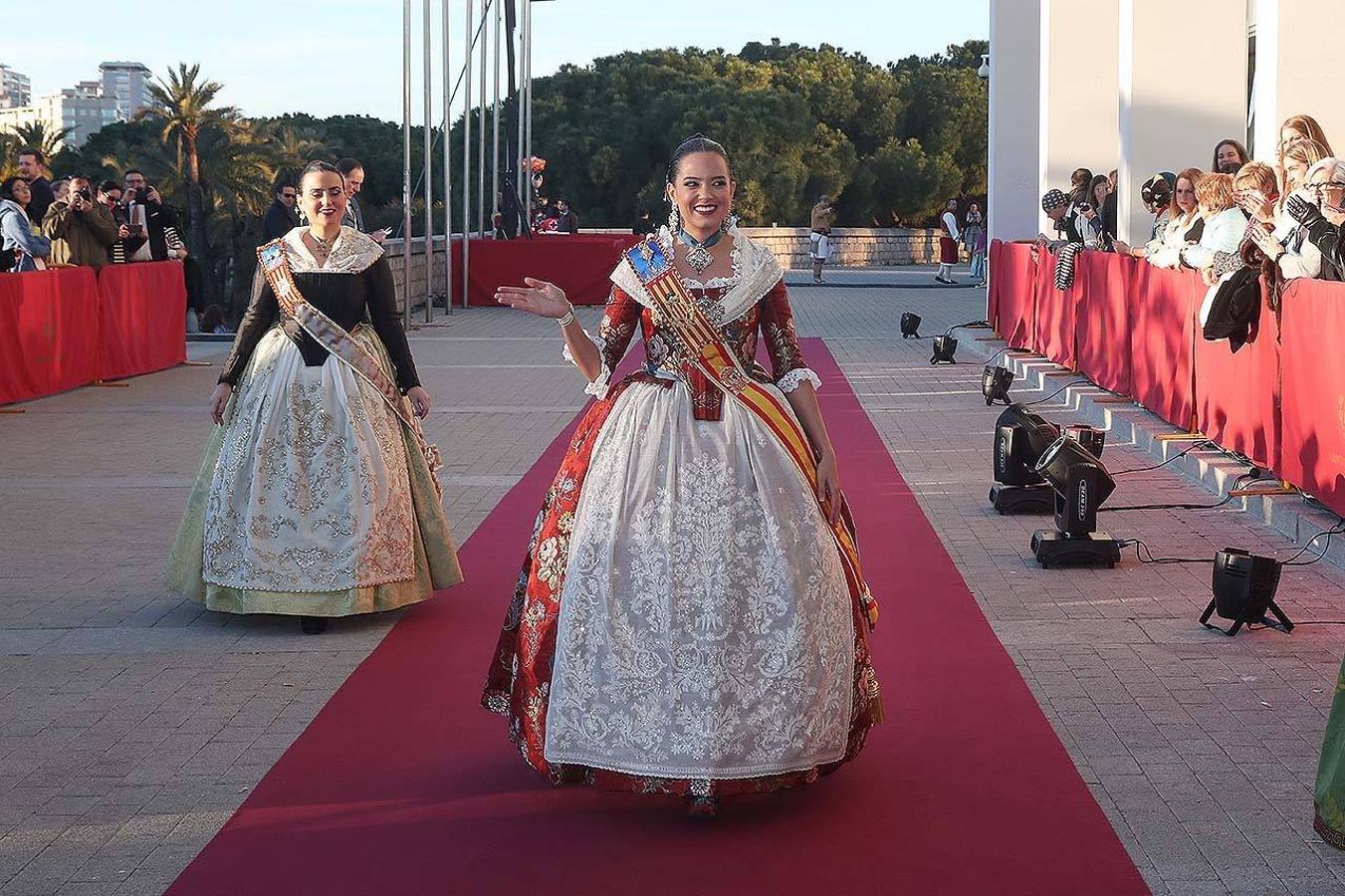 Fotos: Acto de exaltación de Sara Larrazábal, fallera mayor infantil de Valencia 2019