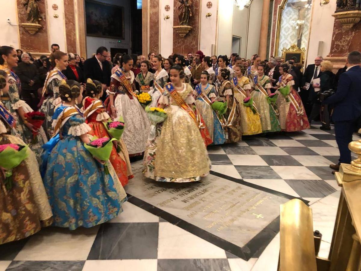 Marina y Civera visitan la Basilíca tras un intenso fin de semana que marca el inicio oficial de su reinado fallero