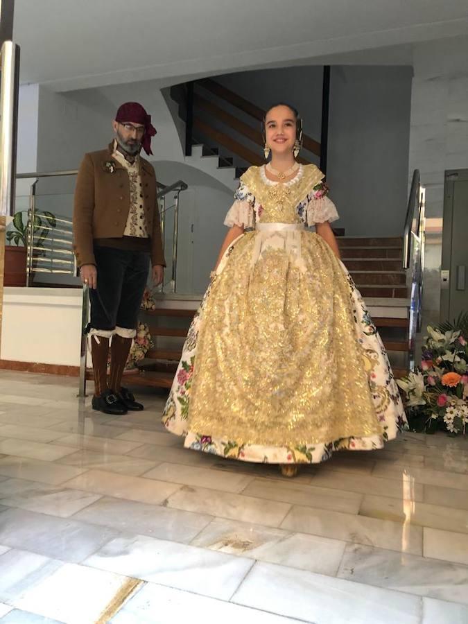 La fallera mayor infantil se viste de gala para su exaltación