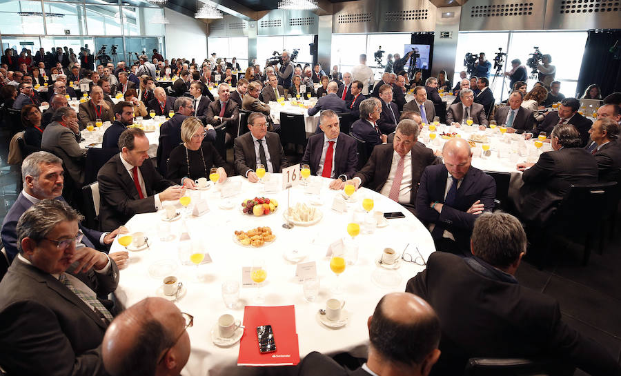 El ministro José Luis Ábalos repasa los proyectos del Ministerio de Fomento en la Comunitat Valenciana.