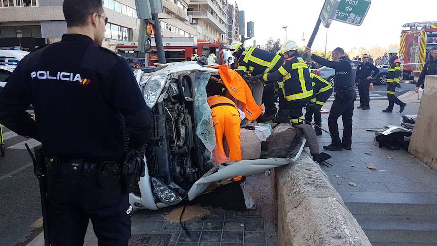 El conductor de uno de los dos vehículos implicados, trasladado al Hospital General