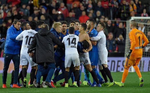 Galería. Tangana tras el Valencia-Getafe de Copa.