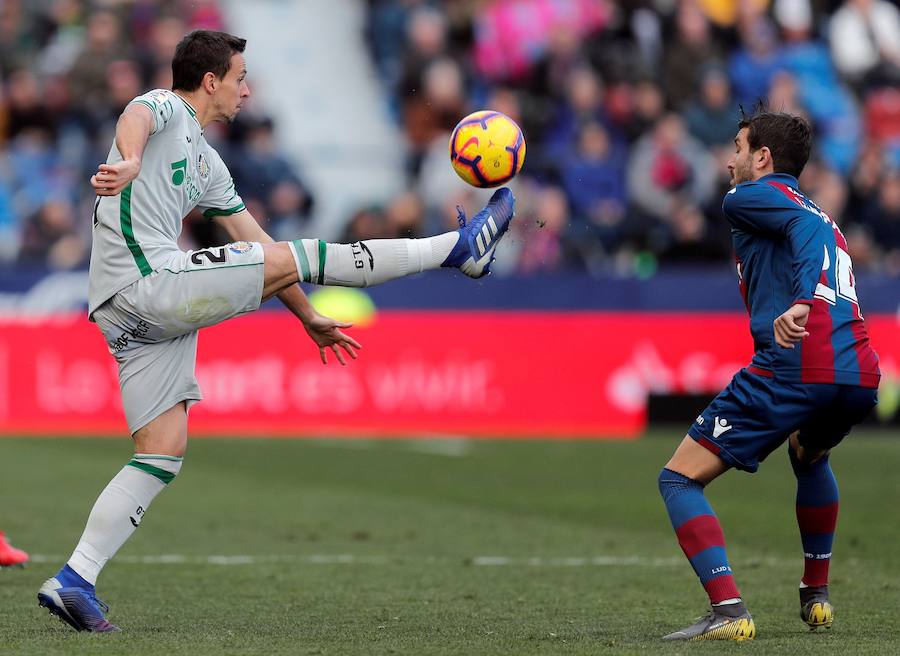 Estas son las imágenes que deja el paso de la jornada 22 de LaLiga por el Ciutat de València. El partido ha acabado 0-0.