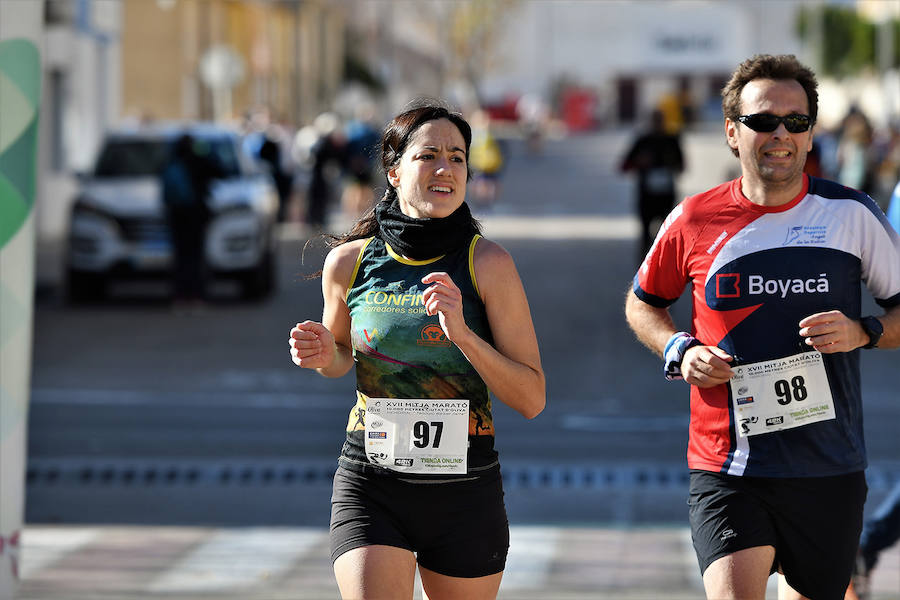 Fotos: Búscate en la 10K y Medio Maratón de Oliva 2019