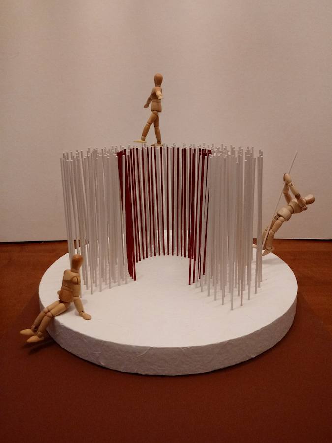 Falla Els Somnis mayor. Artistas: Diseñador Areli Doménech y Artista Artesanos Hermanos Ferrer. Lema: Amunt i abaix. Explicación: El artista desarrolla un vinculo entre la palabra cultura y el equilibrio de las personas, haciendo un símil ya que siempre tenemos que estar en continuo equilibrio para no caernos y la cultura siempre está haciendo equilibrios para estar presente en la sociedad.