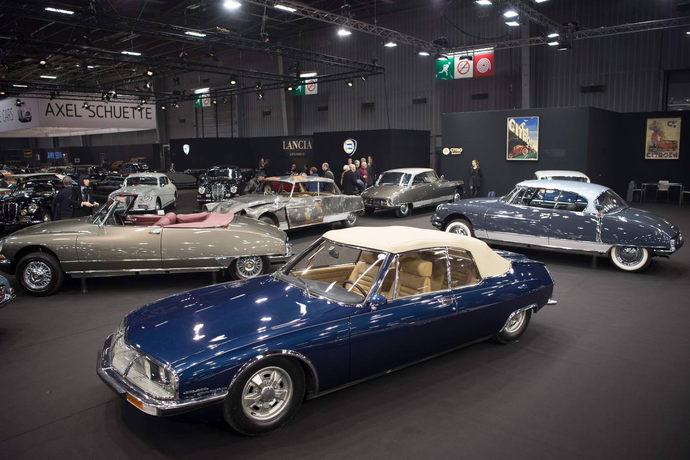 La exposición Retro Mobile muestra en París algunos de los coches clásicos más legendarios. Mercedes, Rolls Royce, Citröen y los Minis en su 60.º aniversario son algunos de los automóviles que se exhiben. El salón estará abierto hasta el 10 de febrero de 2019. 