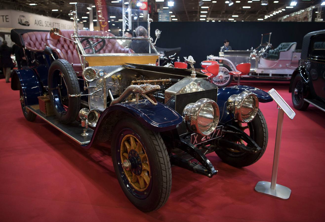 La exposición Retro Mobile muestra en París algunos de los coches clásicos más legendarios. Mercedes, Rolls Royce, Citröen y los Minis en su 60.º aniversario son algunos de los automóviles que se exhiben. El salón estará abierto hasta el 10 de febrero de 2019. 