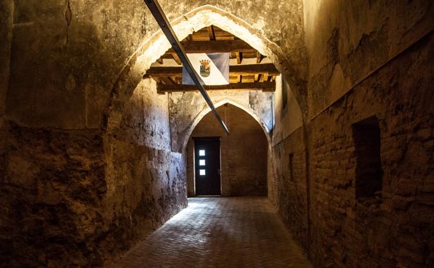 Imagen principal - Interior del castillo de Benissanó.