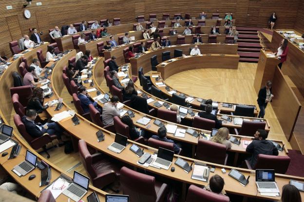 Vista de un pleno de Les Corts Valencianes. 