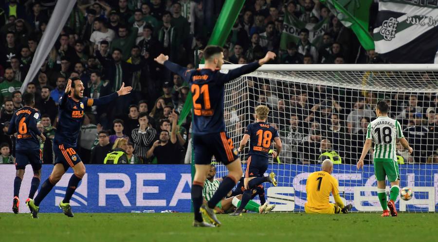 Estas son las imágenes que deja el partido de ida de semifinales de Copa del Rey en el Benito Villamarín