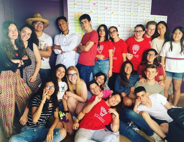 Alumnos de la Escuela de Jóvenes Emprendedores. 