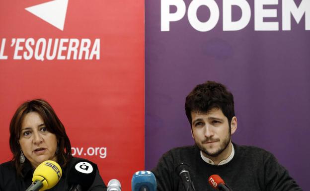 Antonio Estañ, secretario general de Podemos en la Comunitat Valenciana y Rosa Pérez, coordinadora de Esquerra Unida. 