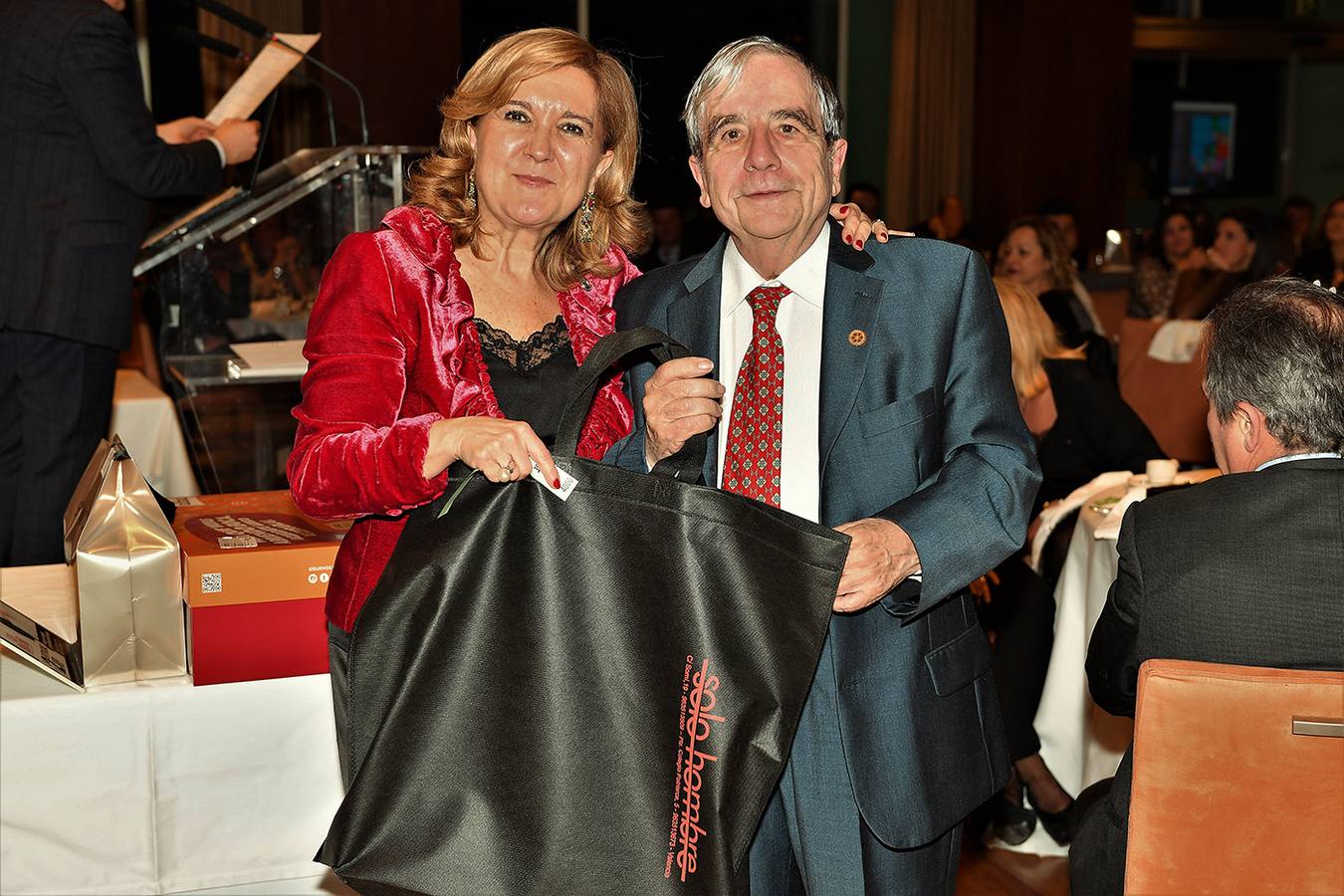 El Club Rotary Valencia-Centro celebró este viernes 15 de Febrero su V aniversario del Programa ALPAN, con una cena benéfica en el hotel Las Arenas en Valencia