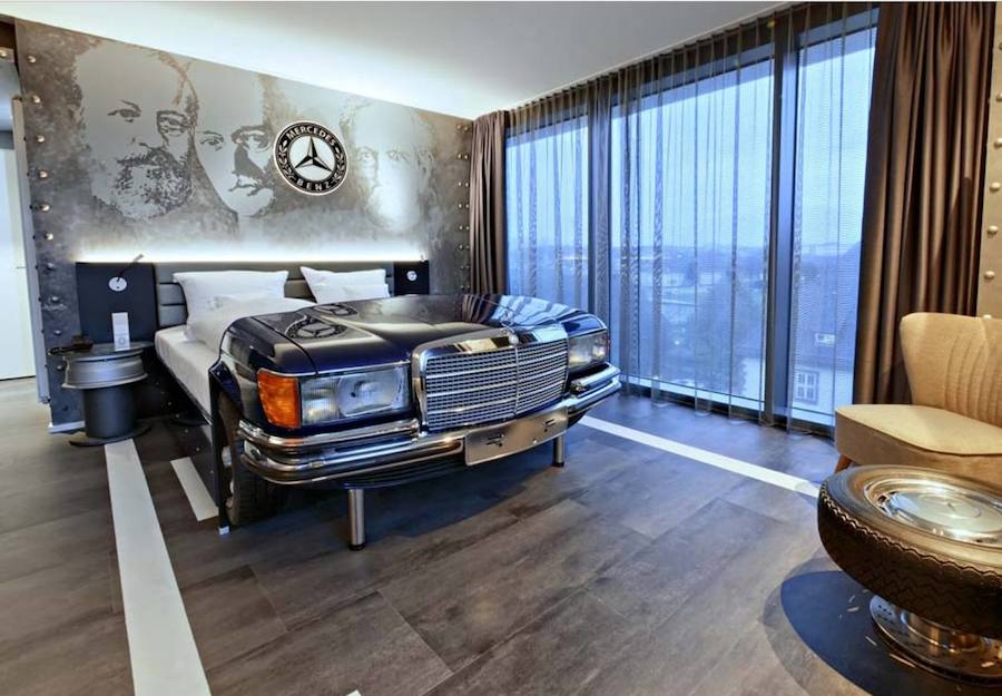 V8 Hotel