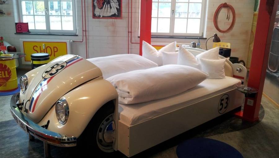 V8 Hotel