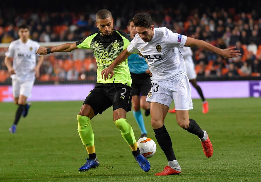 Las mejores fotos del partido de vuelta de dieciseisavos de Europa League disputado en Mestalla