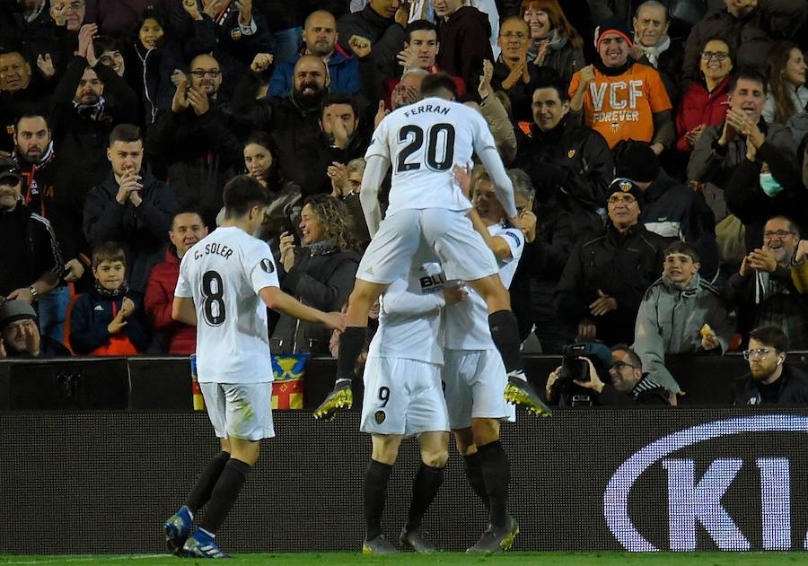 Las mejores fotos del partido de vuelta de dieciseisavos de Europa League disputado en Mestalla