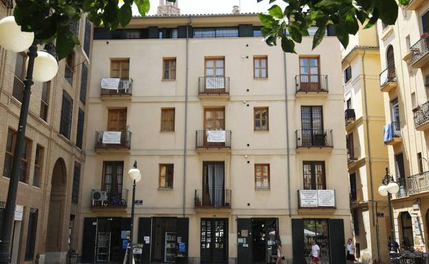 El plan especial de Ciutat Vella incluye nuevos límites para los pisos turísticos