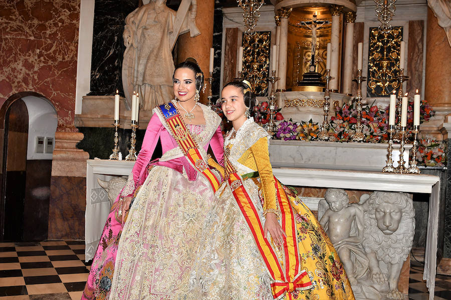 Miles de valencianos y comisiones falleras se han dado cita hoy domingo frente a las Torres de Serranos para participar en la tradicional Crida, acto que da el pistoletazo de salida a las Fallas 2019. Marina Civera y Sara Larrazábal, falleras mayores de Valencia 2019, son las encargadas de invitar a vivir y disfrutar la celebración josefina, fiesta declarada Patrimonio de la Humanidad por la UNESCO, tanto a valencianos como a visitantes y turistas.