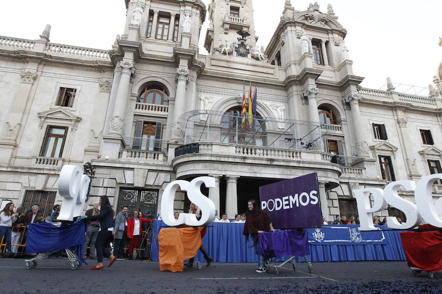 Fotos: Cabalgata del Ninot de las Fallas 2019