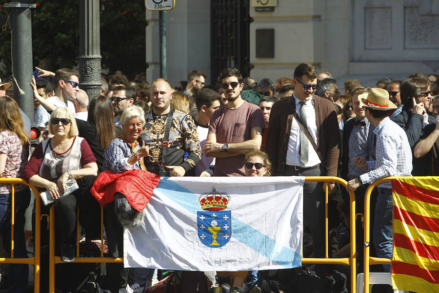 Las imágenes que deja el disparo de Pirotecnia del Mediterráneo en las Fallas de Valencia.