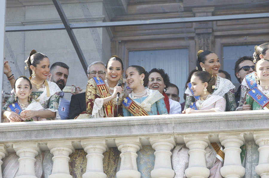 Las imágenes que deja el disparo de Pirotecnia del Mediterráneo en las Fallas de Valencia.