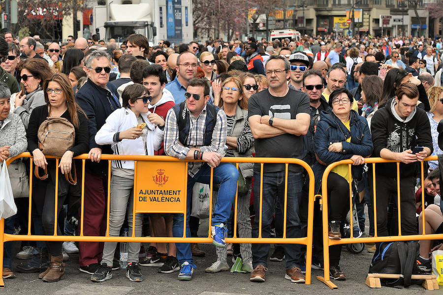 Fotos: Búscate en la mascletà de hoy