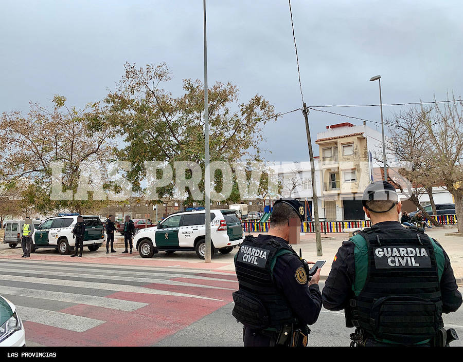 Fotos: Golpe al cultivo de marihuana en Carlet