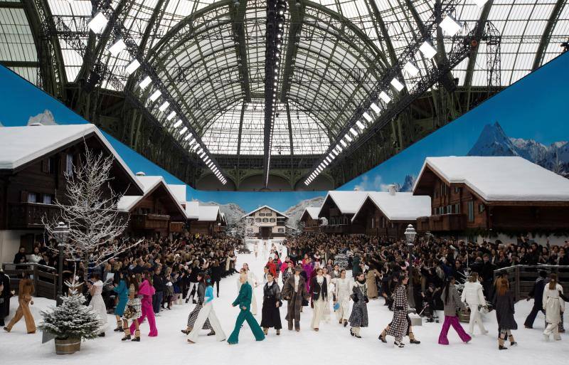 Fotos: Fotos del desfile de Chanel en la Semana de la Moda de París 2019, homenaje a Karld Lagerfeld