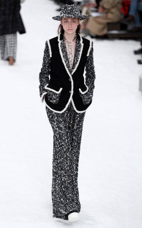 Fotos: Fotos del desfile de Chanel en la Semana de la Moda de París 2019, homenaje a Karld Lagerfeld