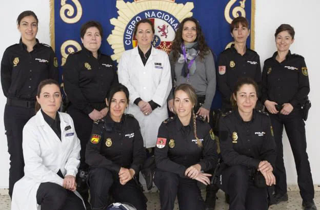 Placa de mujer. Rostros femeninos, desde la veterana inspectora jefa Martínez a la joven Marta Fernández. 