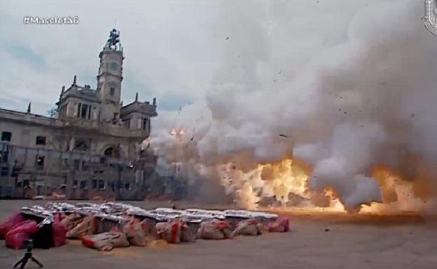 Mascletà de las Fallas. 